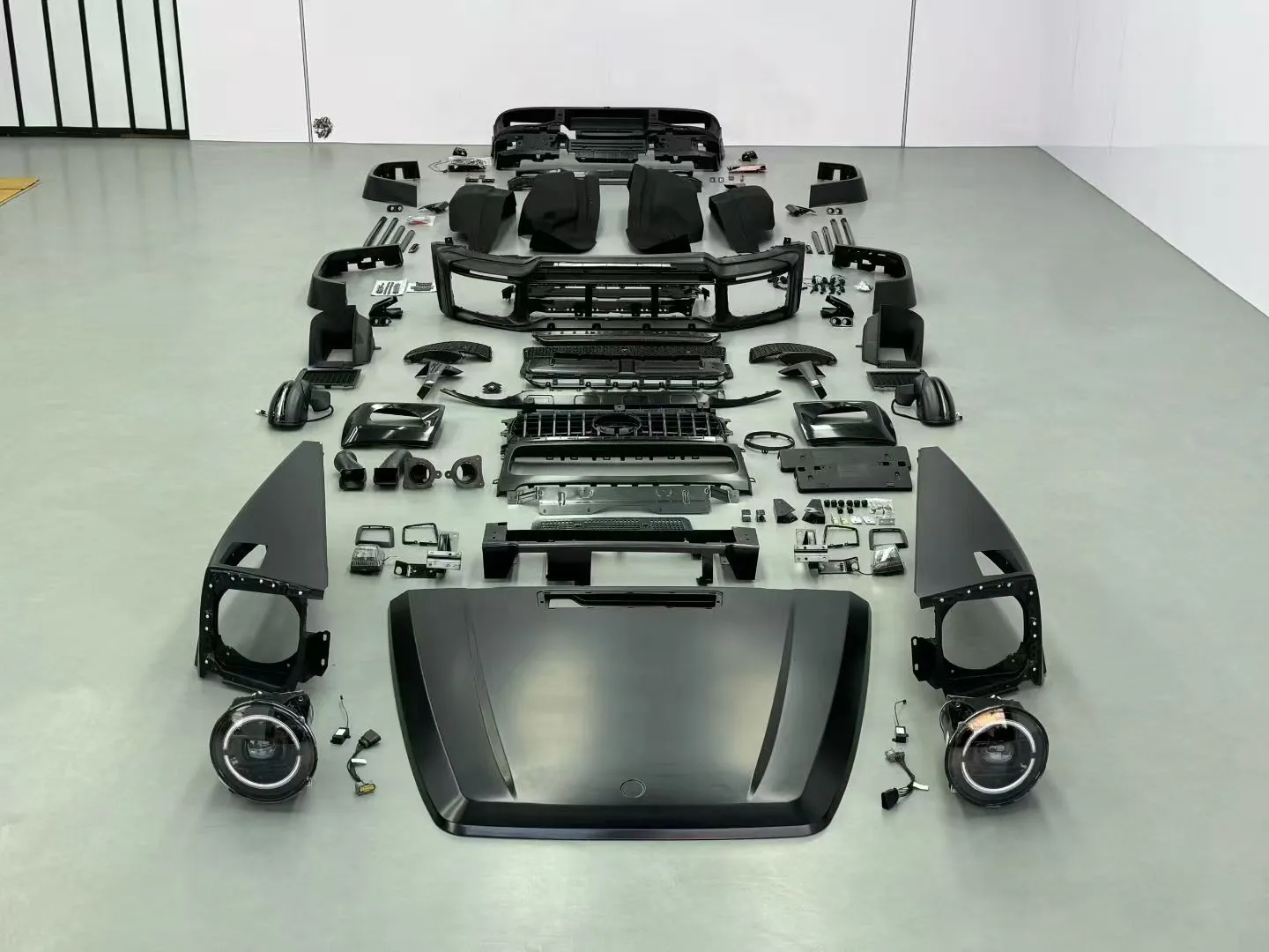Body kit for 1990–2018 Mercedes-Benz G-Class (W463) old-to-new 2026 G800 style conversion