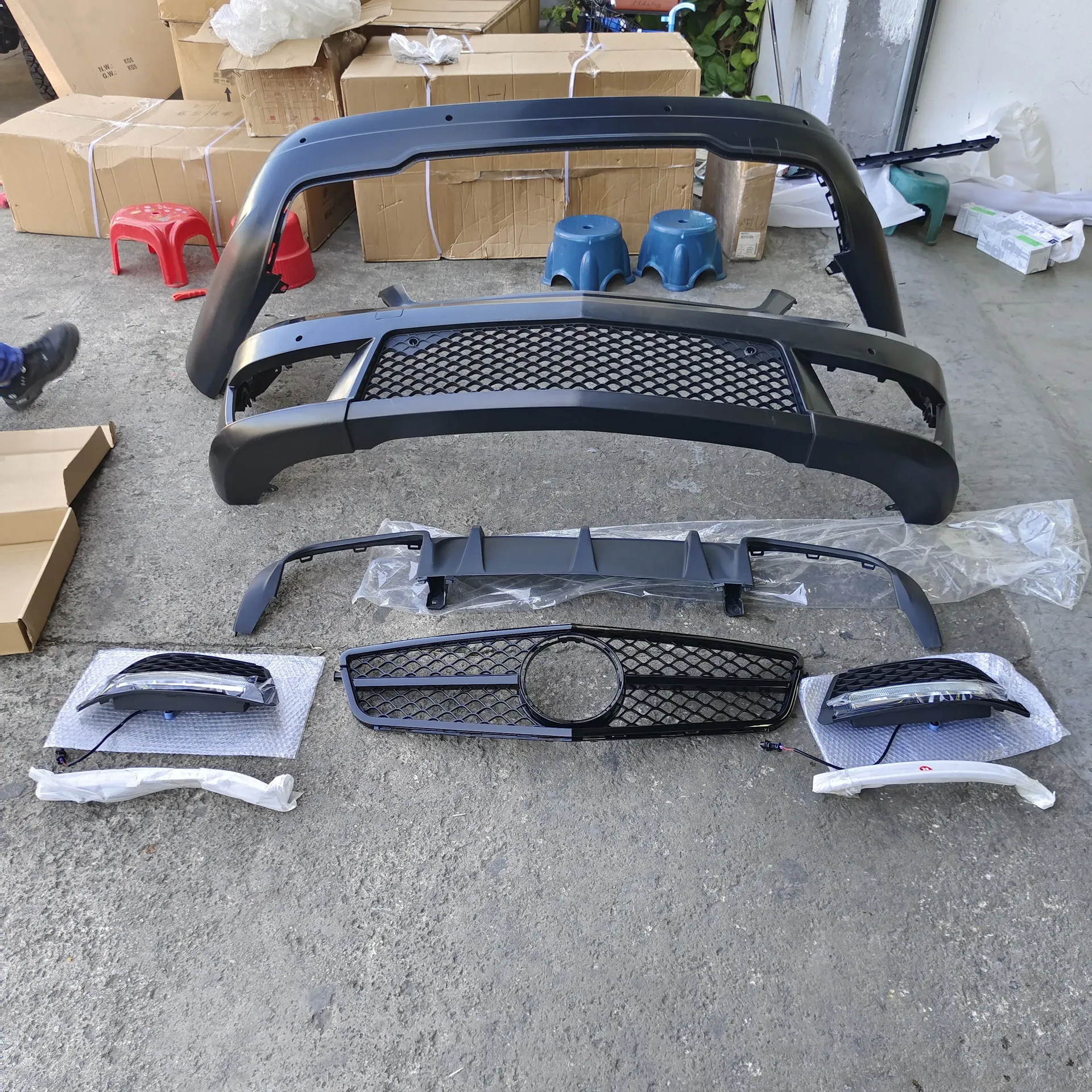 C63 AMG Style Body Kit Upgrade for 2011–2014 Mercedes-Benz C-Class (W204)