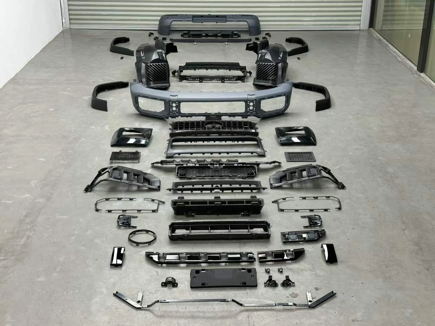 For 2025–2026 Mercedes-Benz G-Class (W465) G63 AMG Style Body Kit Upgrade