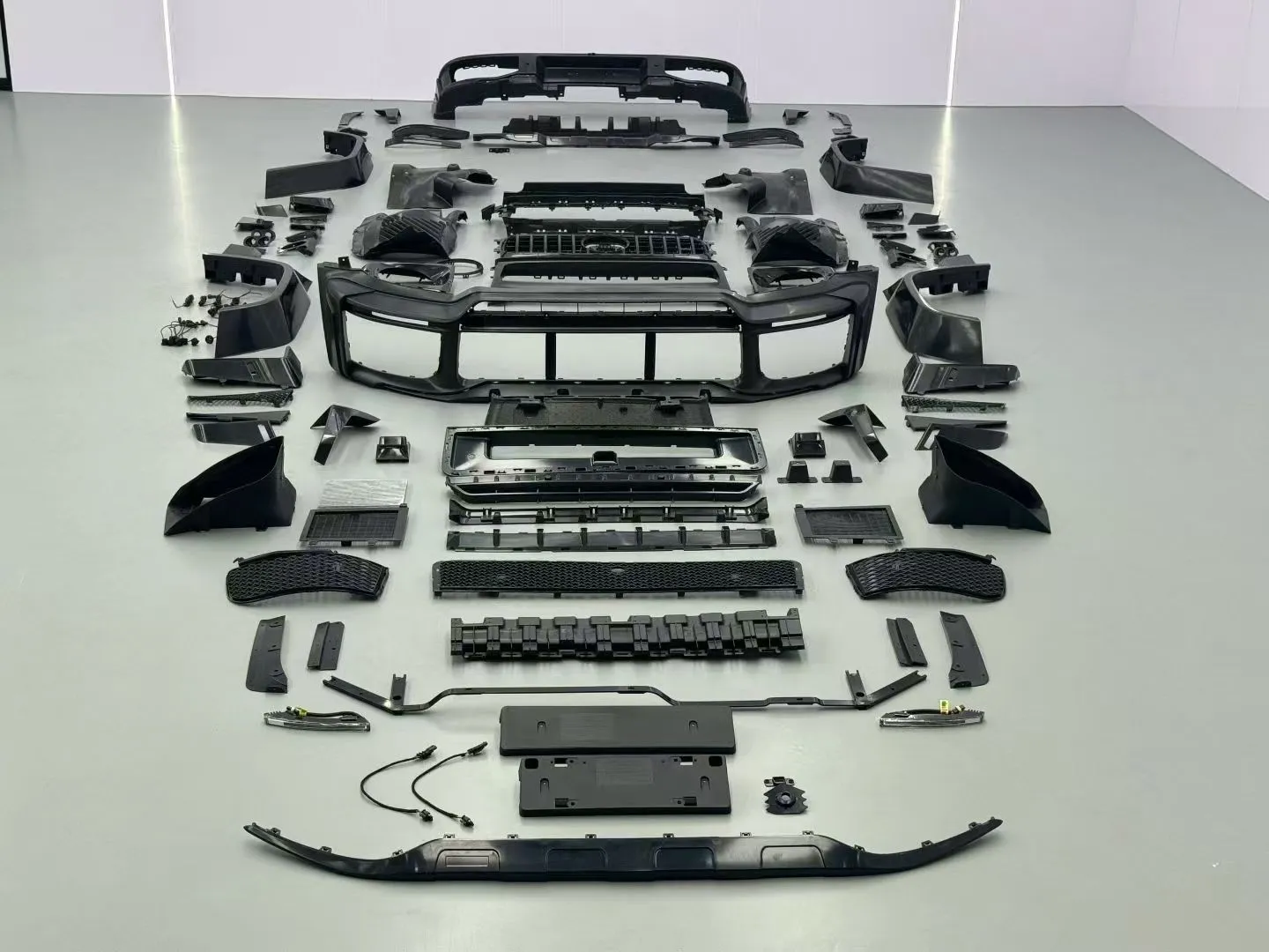 For 2025–2026 Mercedes-Benz G-Class (W465) Upgrade to G800/G900 Style Body Kit
