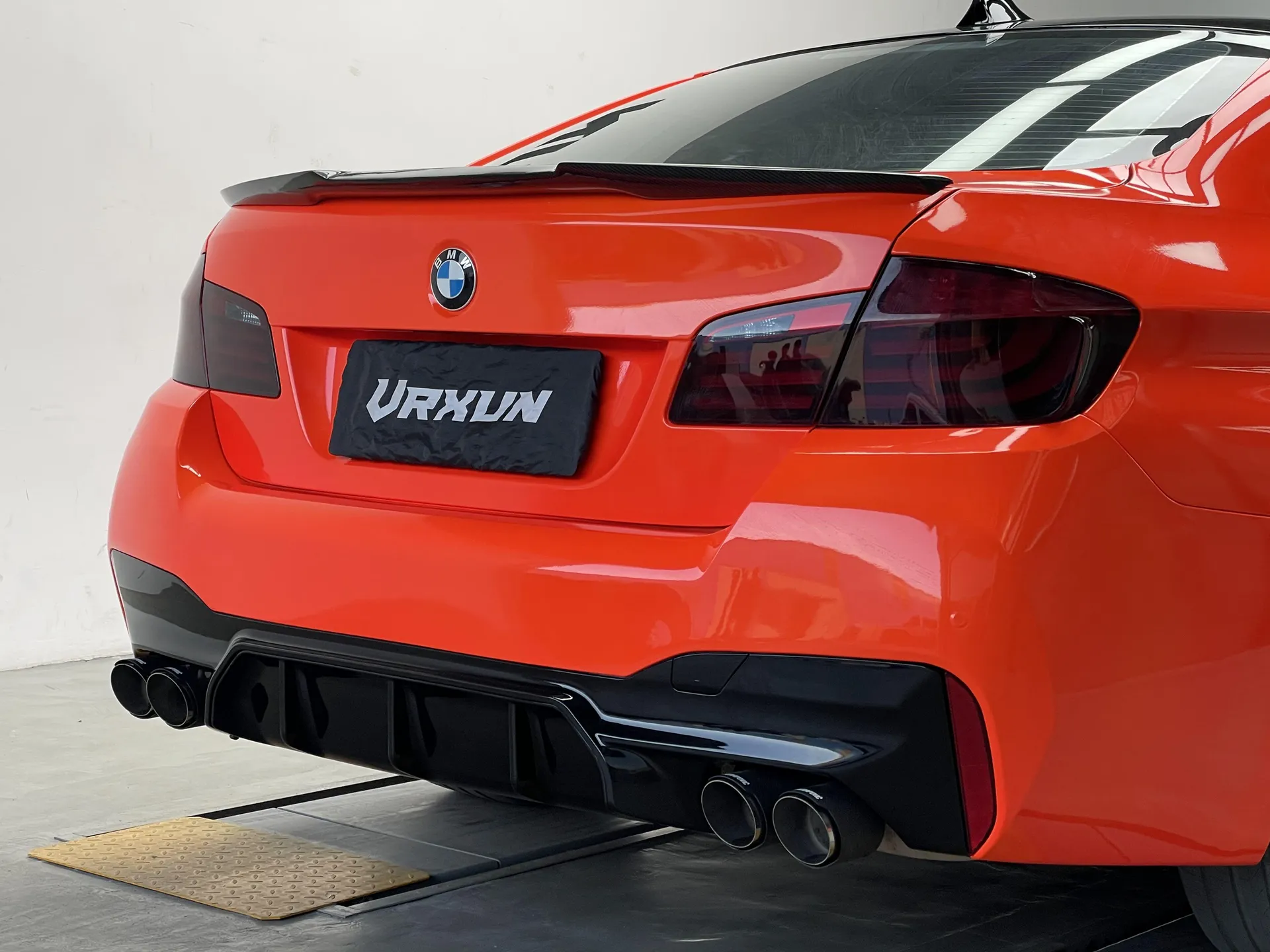Renderings of 2021 M5 with carbon fiber spoiler