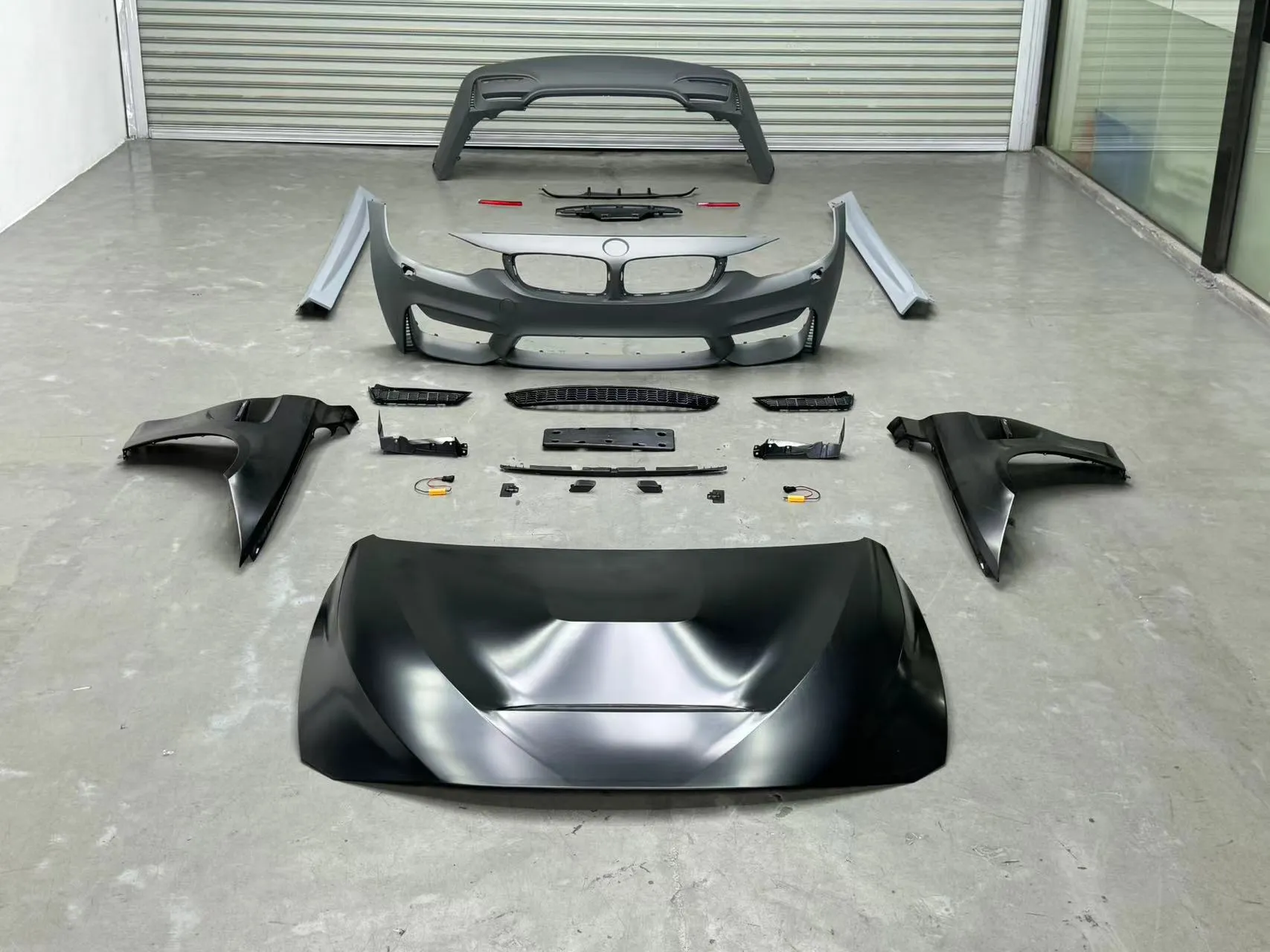 Compatible with 2013–2020 BMW 4 Series (F32/F33/F36) M4 Style Simplified Body Kit