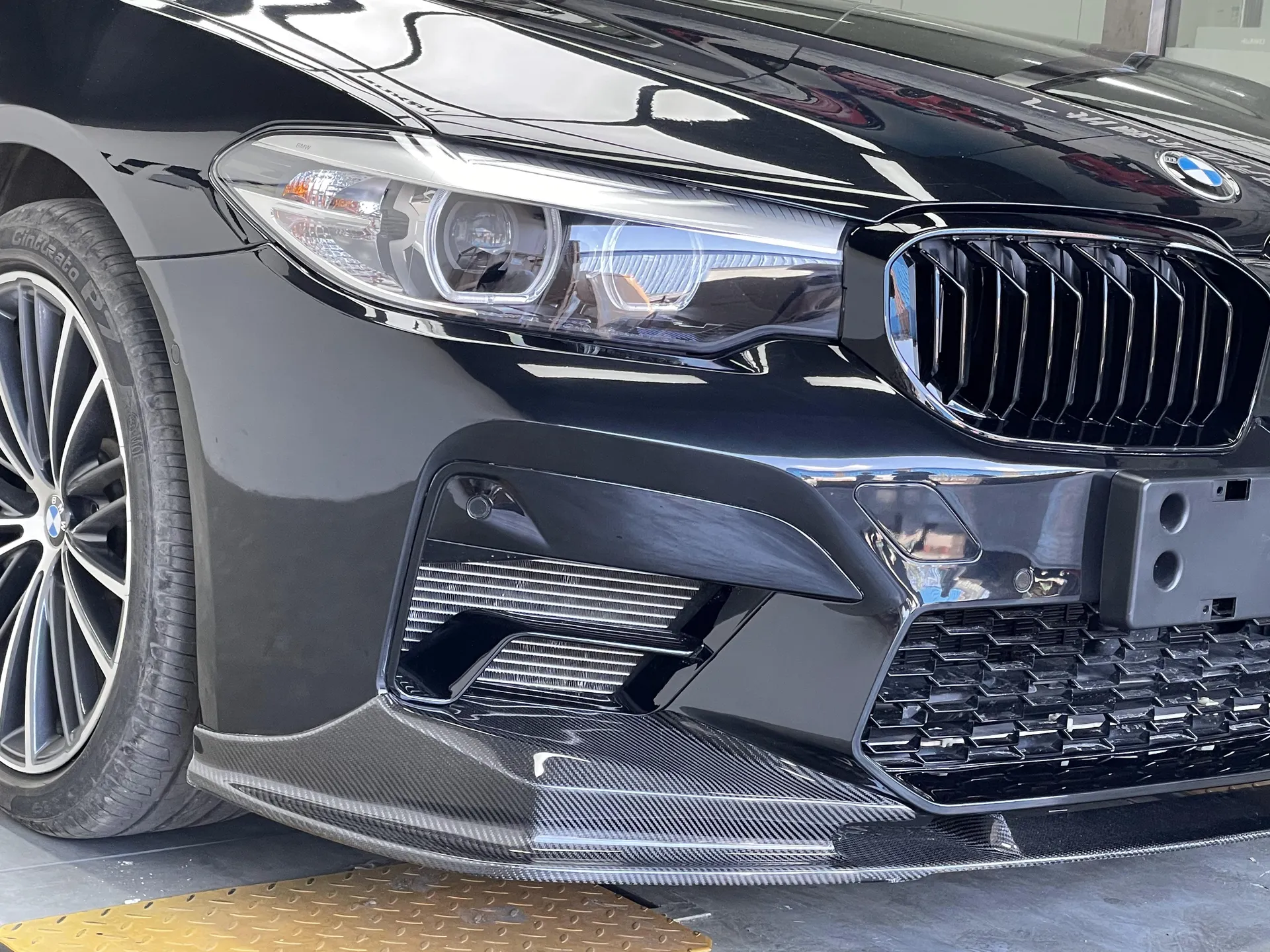 M5 Body Kit with Carbon Fiber Front Lip