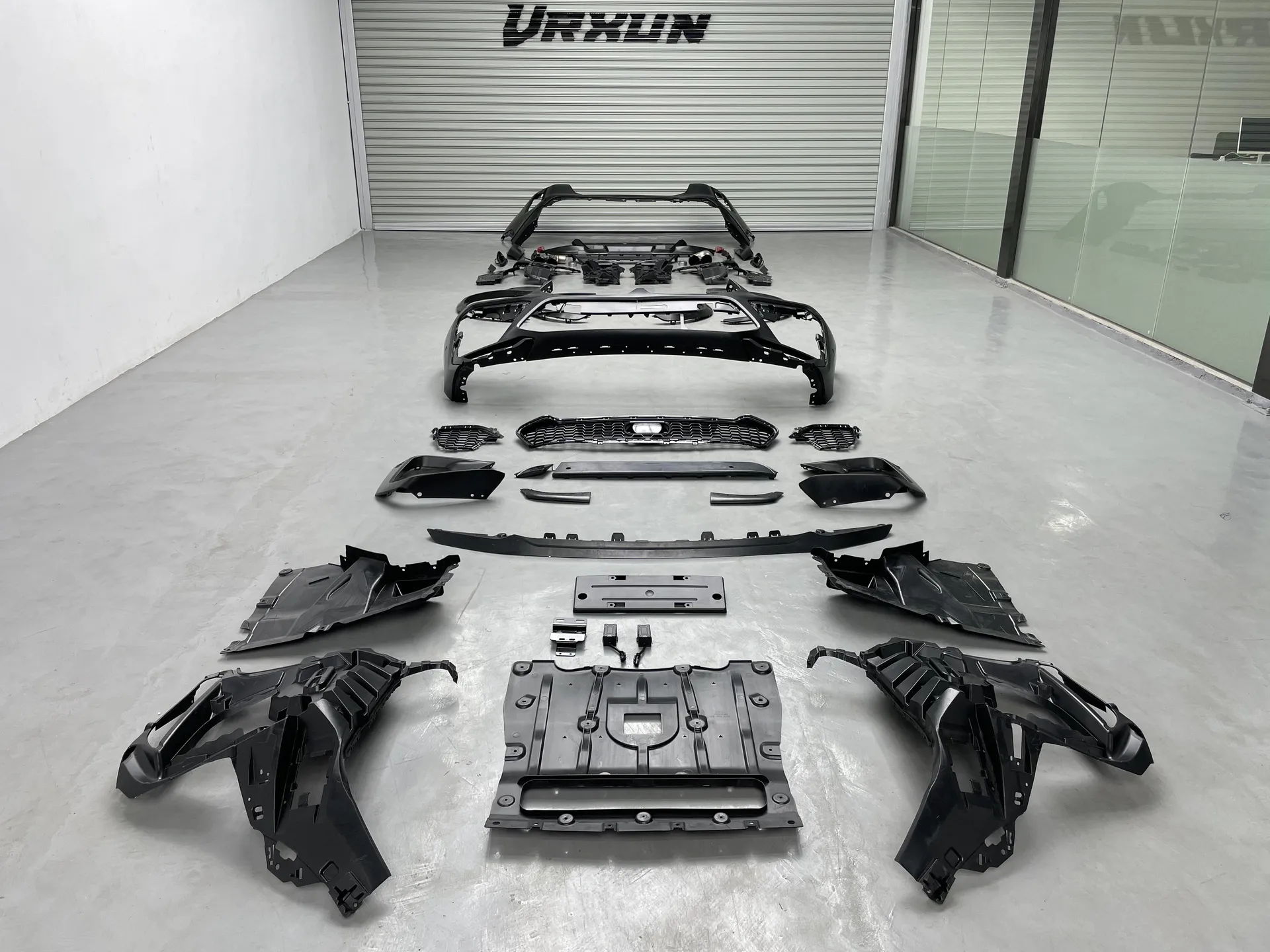 Fits 2020-2022 BMW X6 (G06) X6M Style Body Kit Conversion
