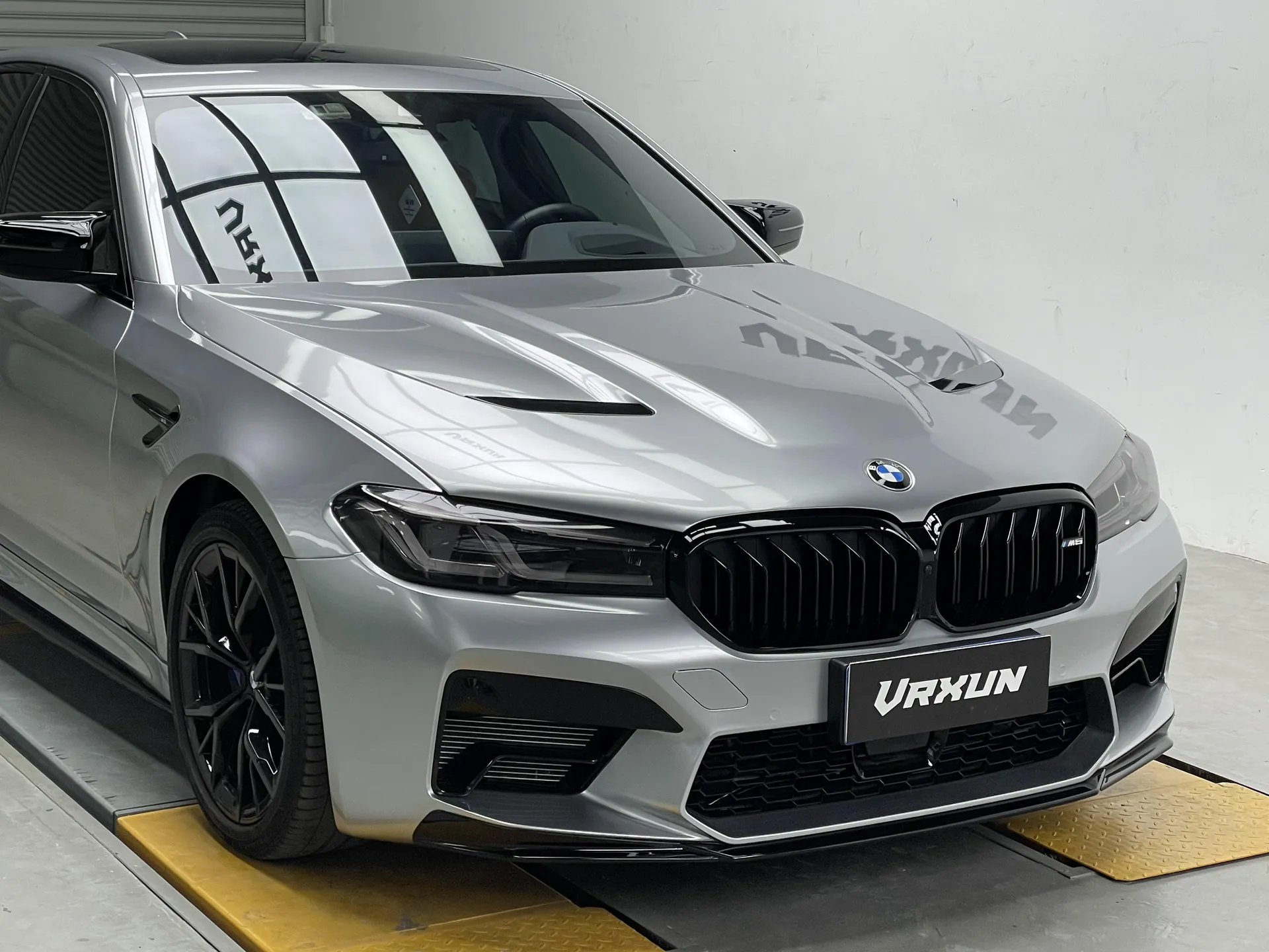 G30 M5 with Gloss Black Front Lip