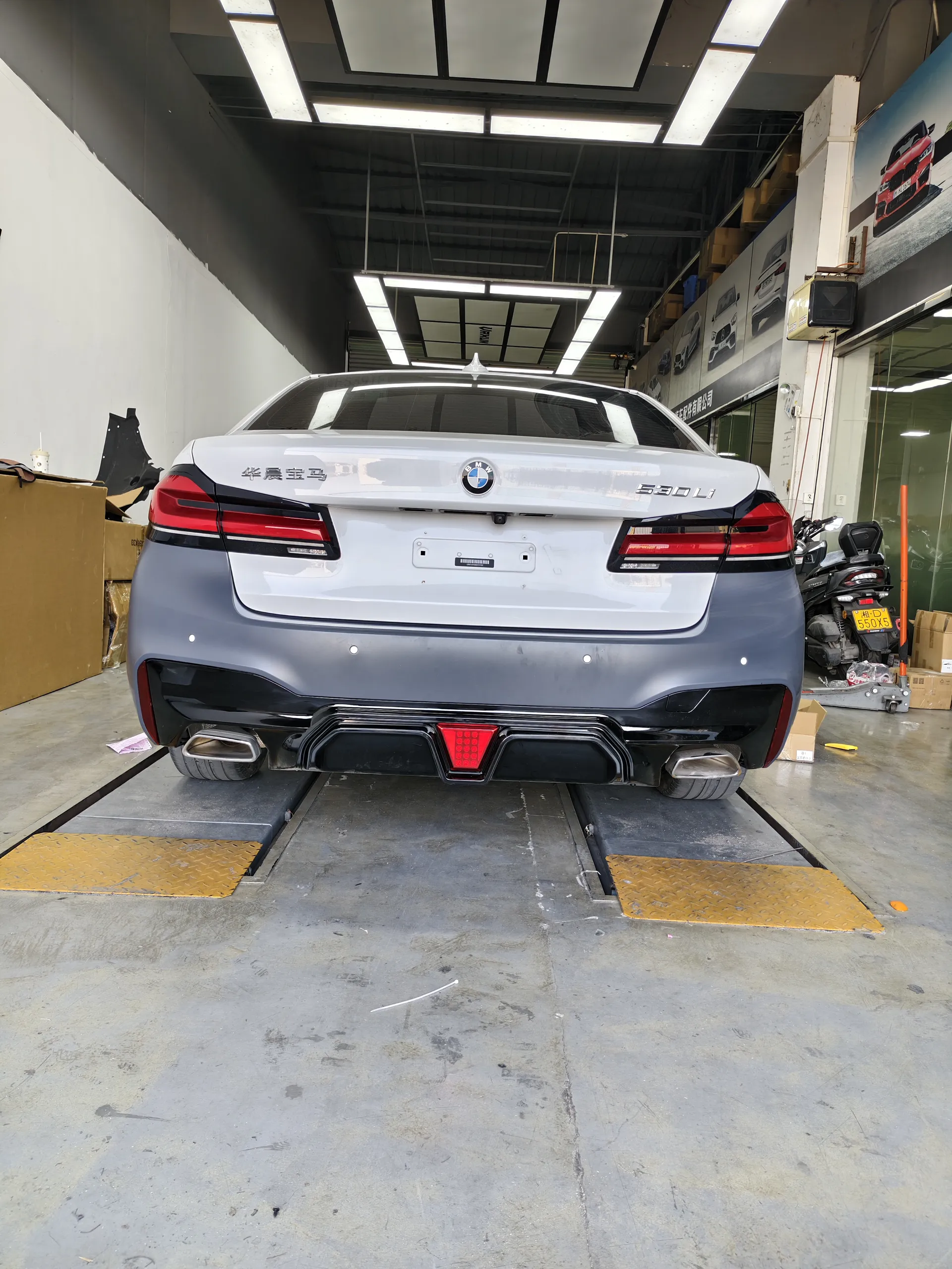 G38 CS rear lip installation result